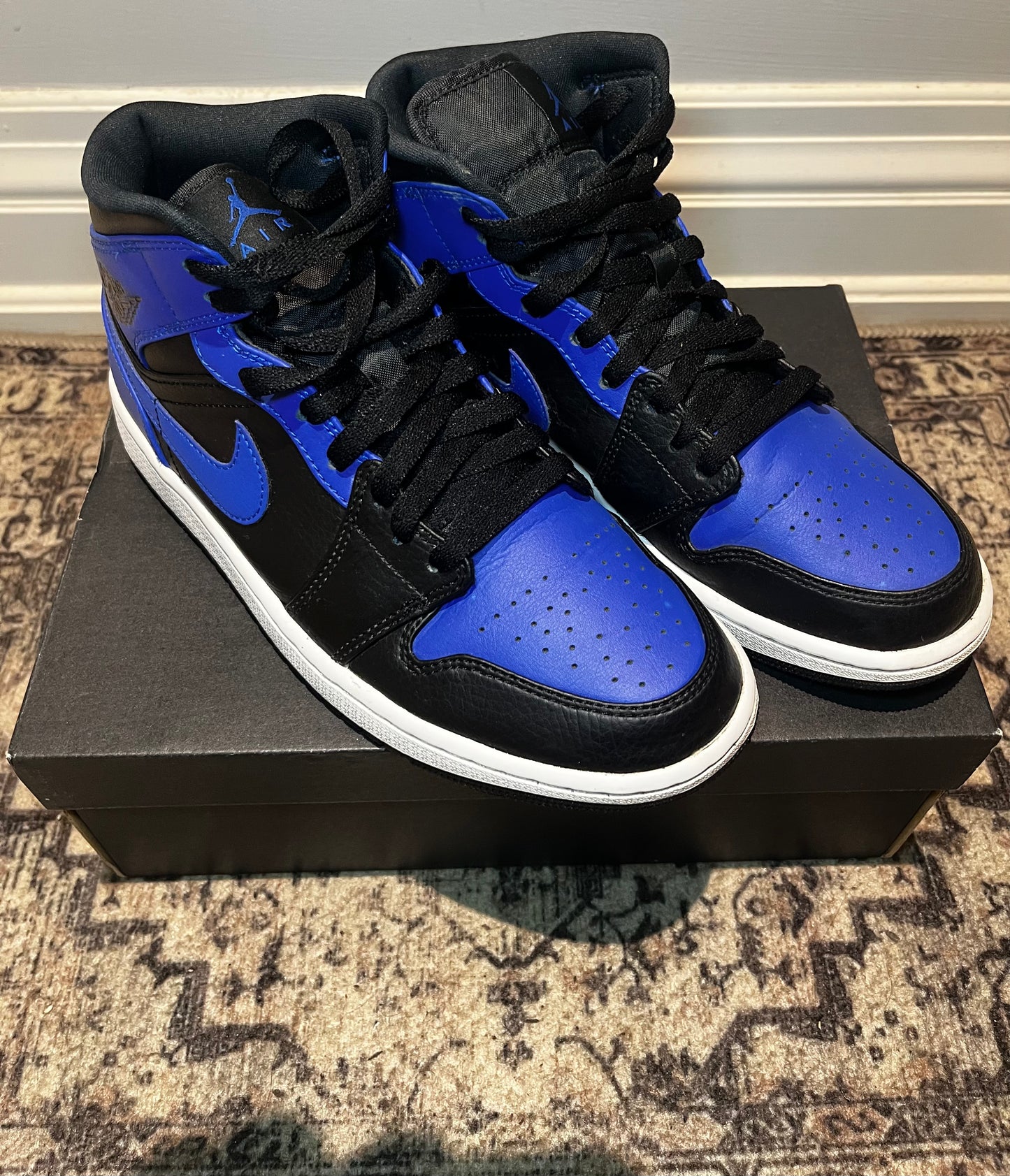 NIKE AIR JORDAN 1 MID SIZE U.S. MENS 8