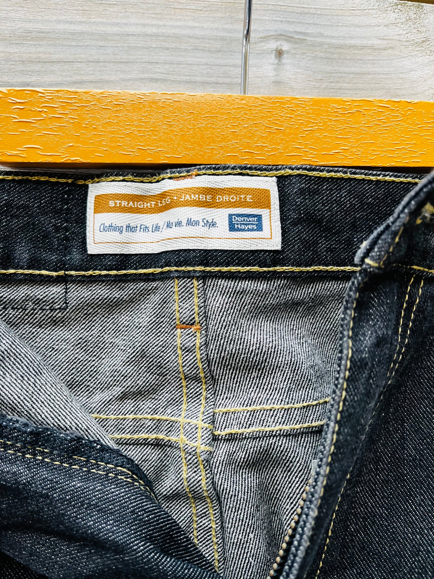 VINTAGE DENVER STRAIGHT LEG W38 X L32 BLACK DENIM