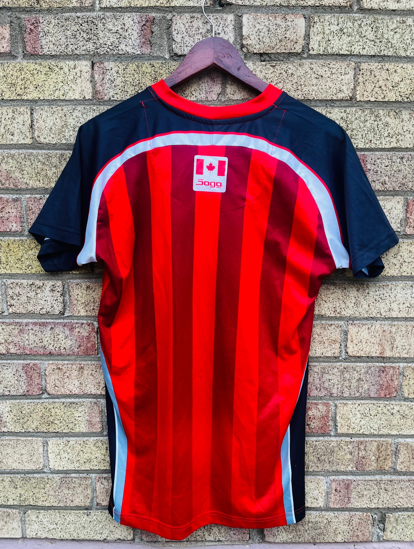 TORONTO FC TSHRIT SIZE SMALL