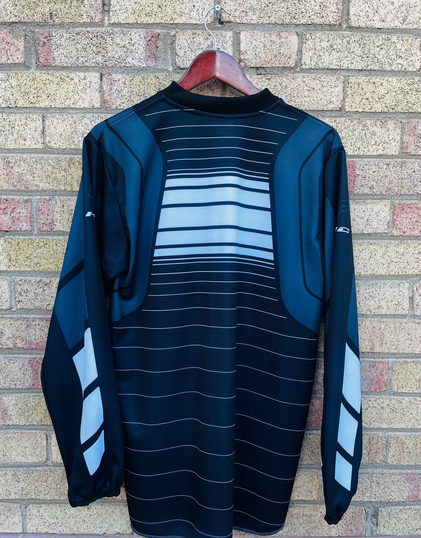 FOX LONG SLEEVE SHIRT SIZE SMALL