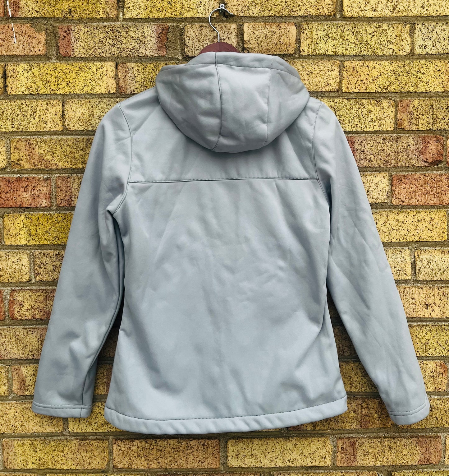 NEW BALANCE WOMENS GREY JACKET SIZE SMALL