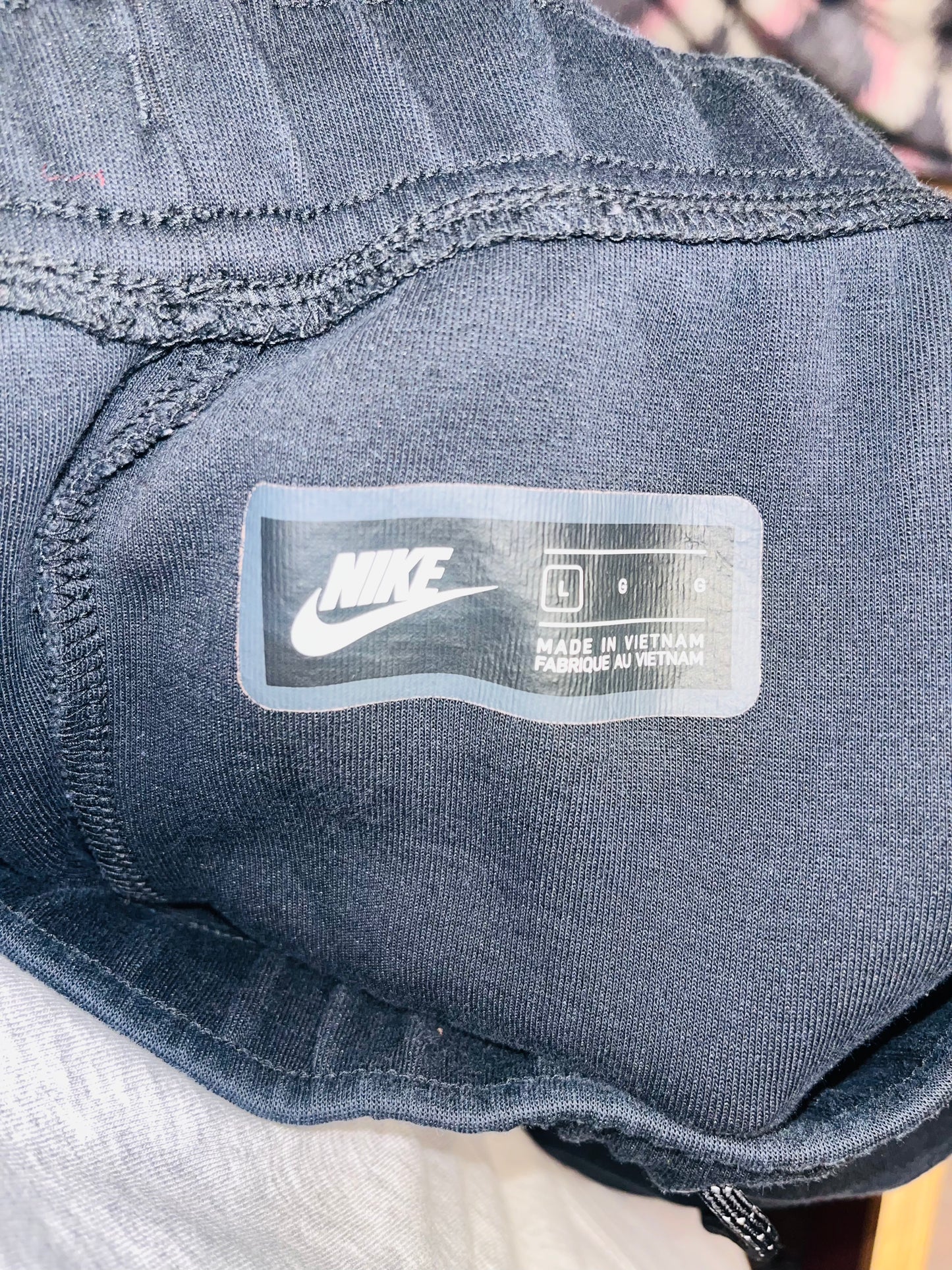 NIKE TECH BLACK SWEATPANTS SIZE LARGE