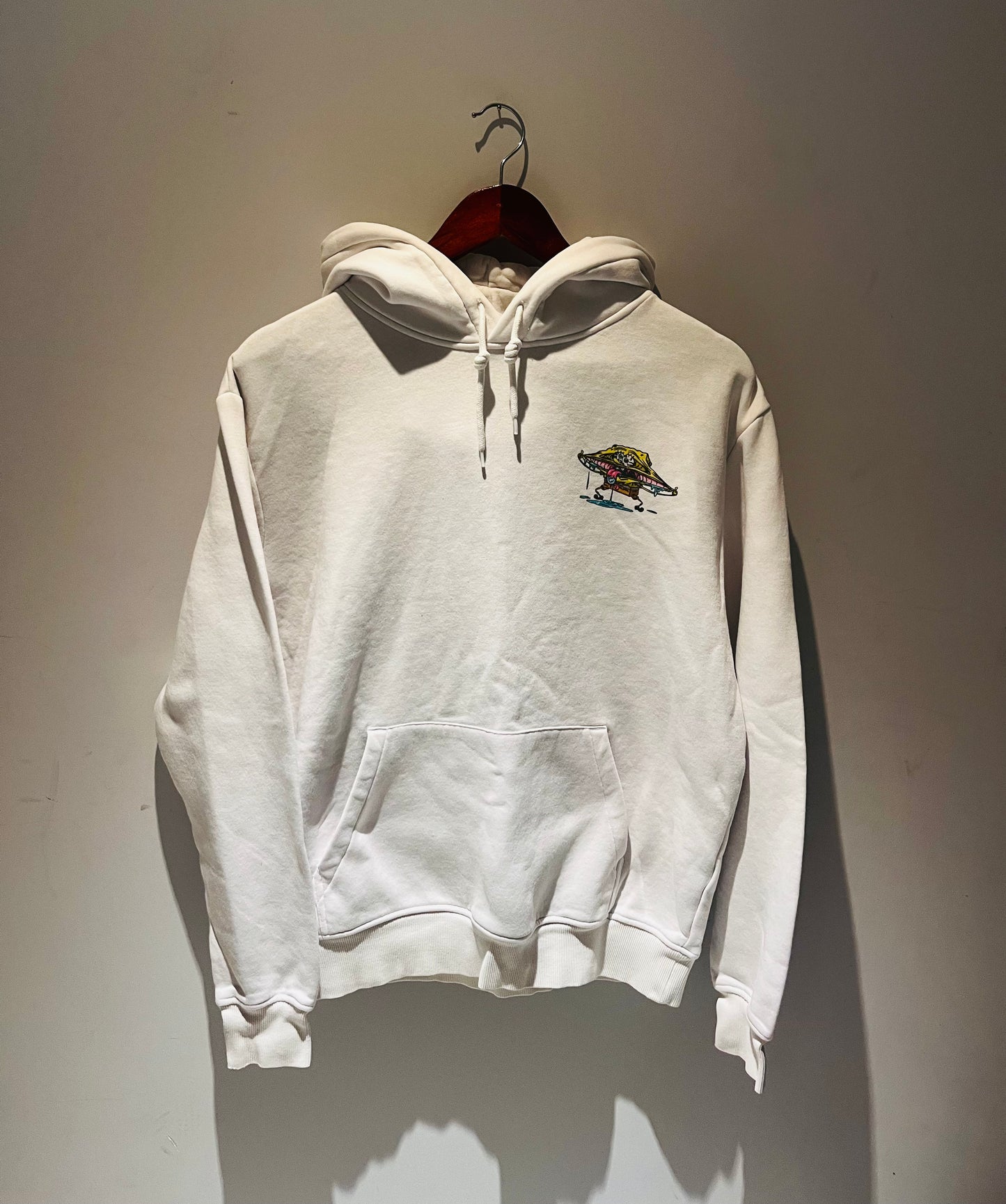 SPONGEBOB GRAPHIC SWEATSHIRT SIZE MEDIUM