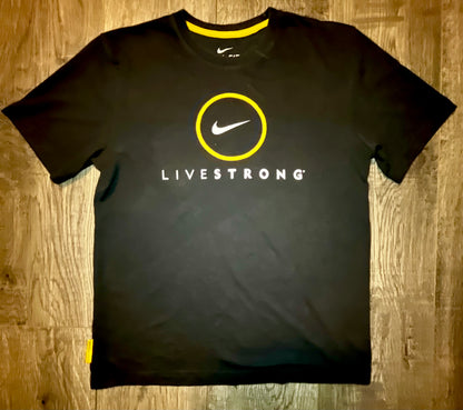 VINTAGE NIKE LIVESTRONG TSHIRT SZ SMALL