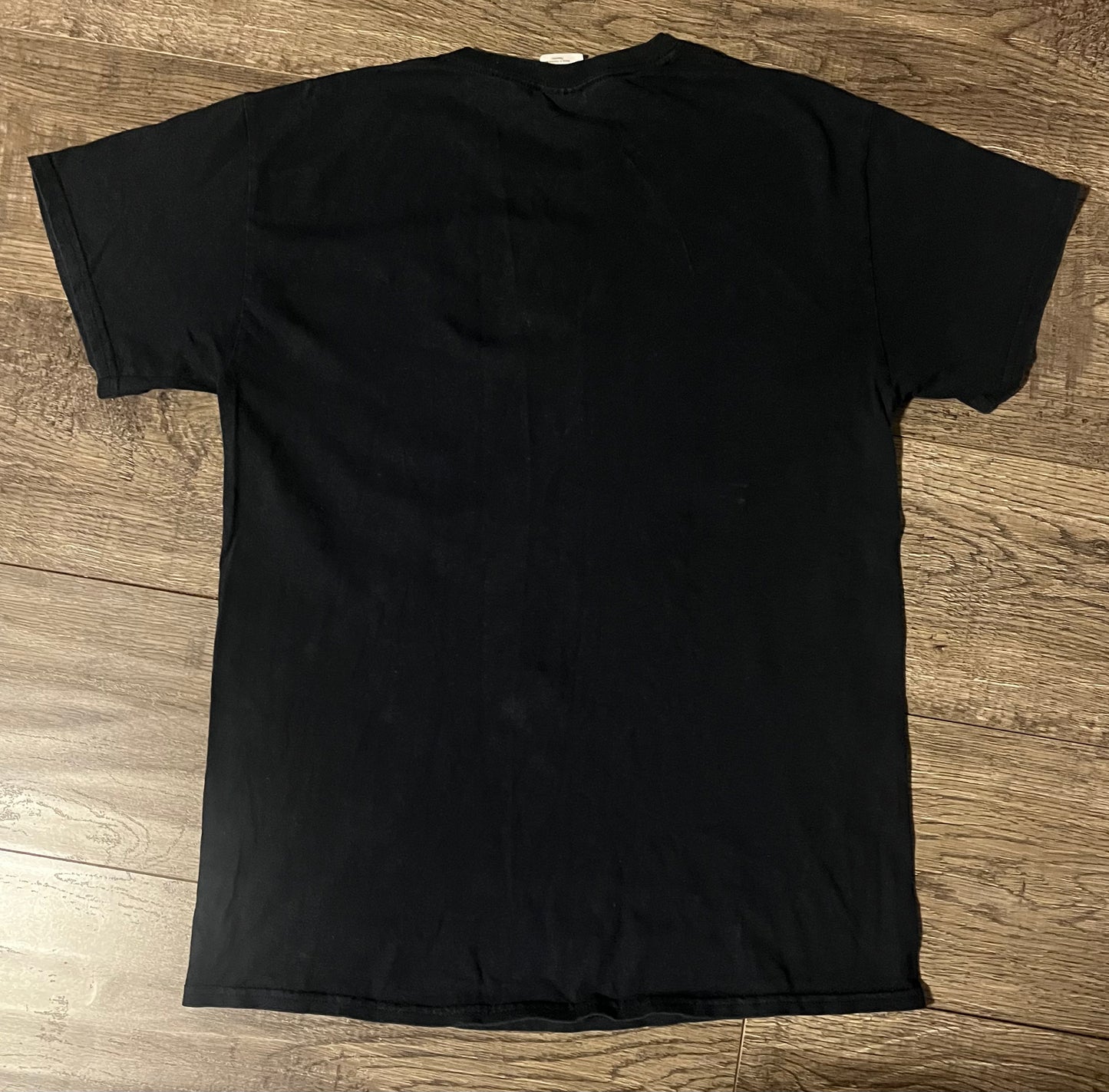 VIINTAGE GRAPHIC TSHIRT MEDIUM