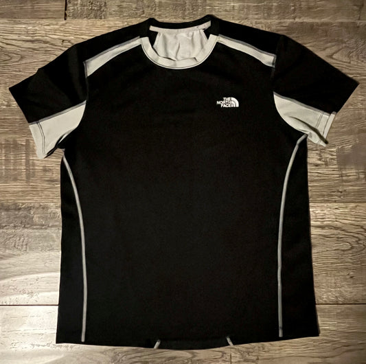 VINTAGE THE NORTH FACE TSHIRT SIZE SMALL