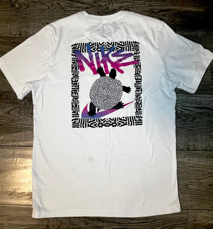VINTAGE NIKE WHITE TSHIRT SZ MEDIUM