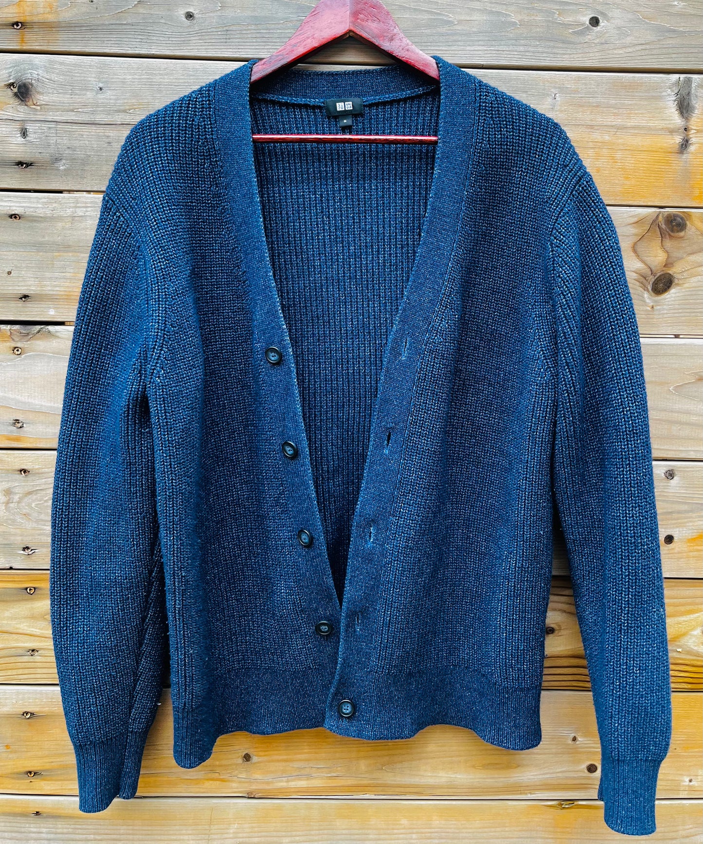 UNIQLO MENS SIZE MEDIUM BLUE KNIT CARDIGAN