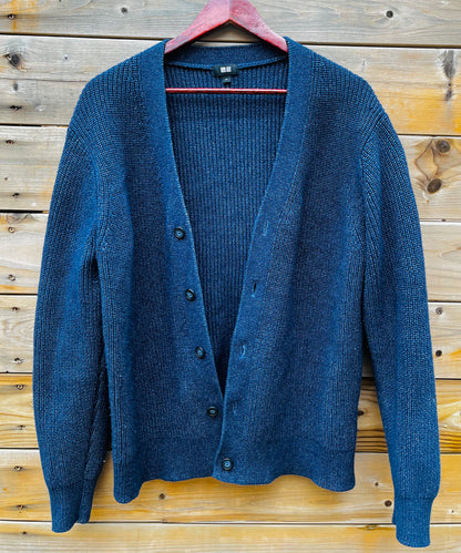 UNIQLO MENS SIZE MEDIUM BLUE KNIT CARDIGAN