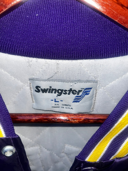VINTAGE LAKERS JACKET SIZE LARGE