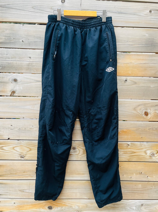 VINTAGE UMBRO BLACK TRACK PANTS SIZE LARGE
