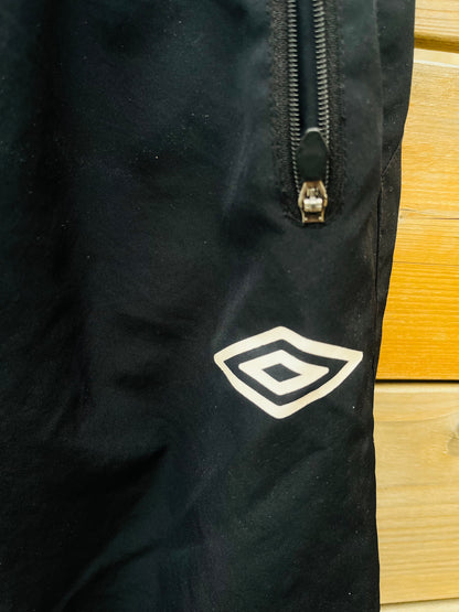 VINTAGE UMBRO BLACK TRACK PANTS SIZE LARGE