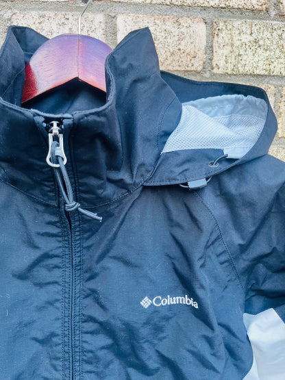COLUMBIA WOMENS BLACK JACKET SIZE MEDIUM