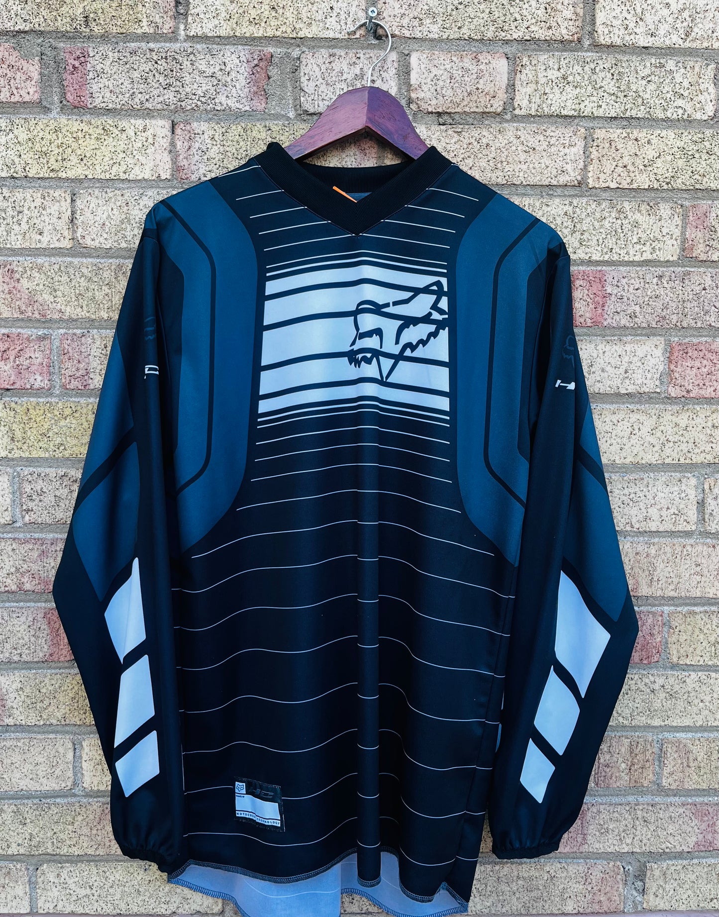 FOX LONG SLEEVE SHIRT SIZE SMALL
