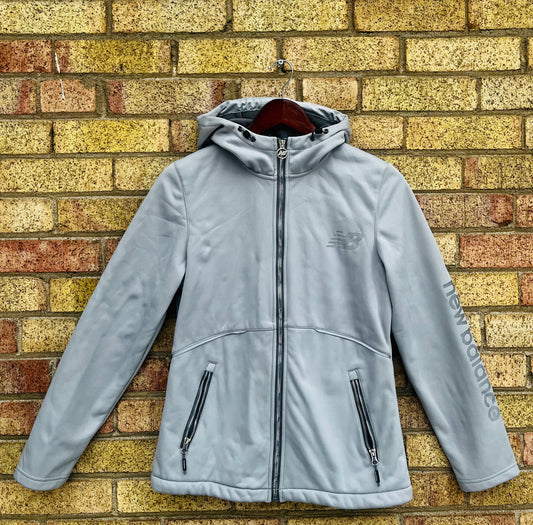NEW BALANCE WOMENS GREY JACKET SIZE SMALL