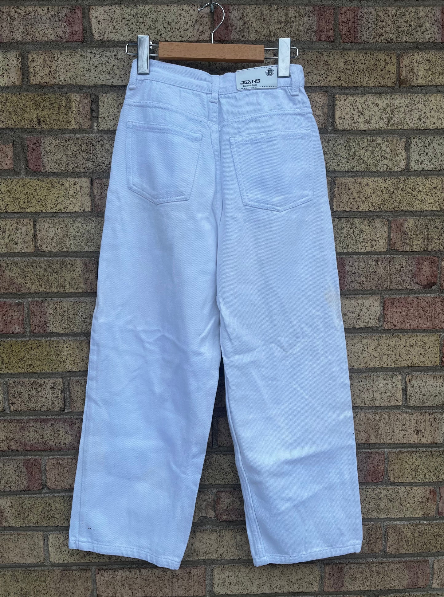 VINTAGE WOMENS WHITE DENIM JEANS SIZE 27