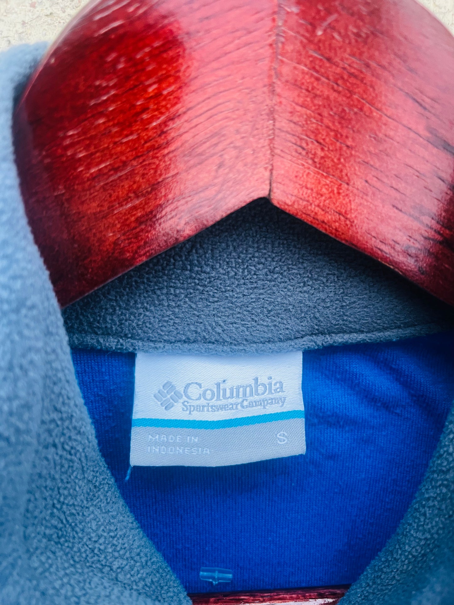 COLUMBIA SWEATSHIRT SIZE S