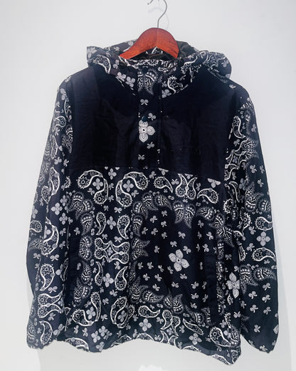 PAISLEY PATTERN SWEATSHIRT SIZE MEDIUM