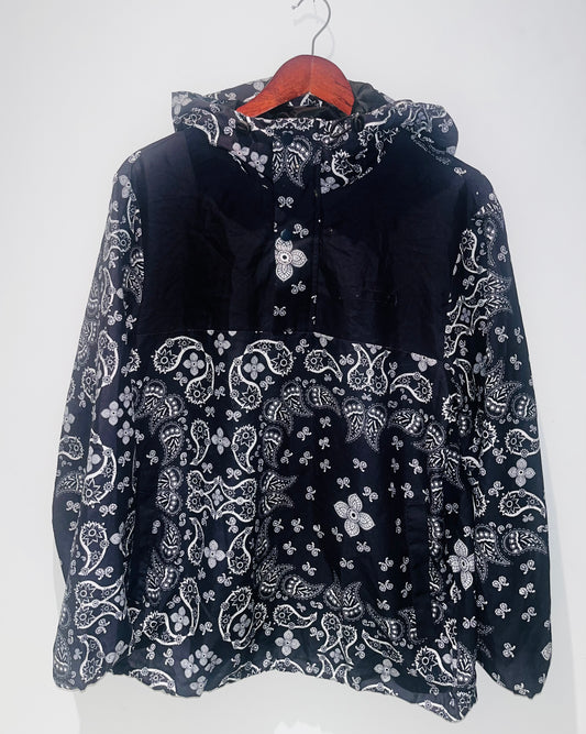 PAISLEY PATTERN SWEATSHIRT SIZE MEDIUM