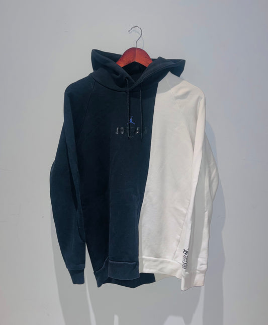JORDAN JUMPMAN SWEATSHIRT SIZE MEDIUM