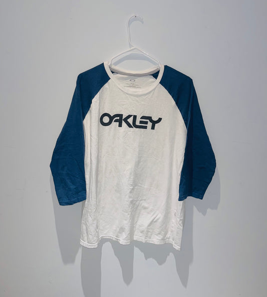 VINTAGE OAKLEY TSHIRT SIZE XLARGE